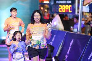 BIB: 15133, 15131, 18828
                            <button type="button" onclick="openModal(28185966)" class="btn btn-primary btn-sm float-right btn-popup" data-toggle="modal" data-target=".modal-high-quality">
                        <i class="fas fa-shopping-cart"></i> Add to Cart
                    </button>
                                            <button type="button" onclick="isThisMe(28185966, true)" class="btn btn-success btn-sm float-right btn-popup btn-isme hidden" data-toggle="tooltip" data-placement="bottom" title="นี่คือรูปของคุณใช่ไหม คลิกที่นี่เพื่อเอาเข้าอัลบั้ม">
                        <i class="fas fa-plus"></i> Add to album
                    </button>
                    <button type="button" onclick="isThisMe(28185966, false)" class="btn btn-warning btn-sm float-right btn-popup btn-isnotme hidden">
                        <i class="fas fa-ban"></i> Remove from album
                    </button>